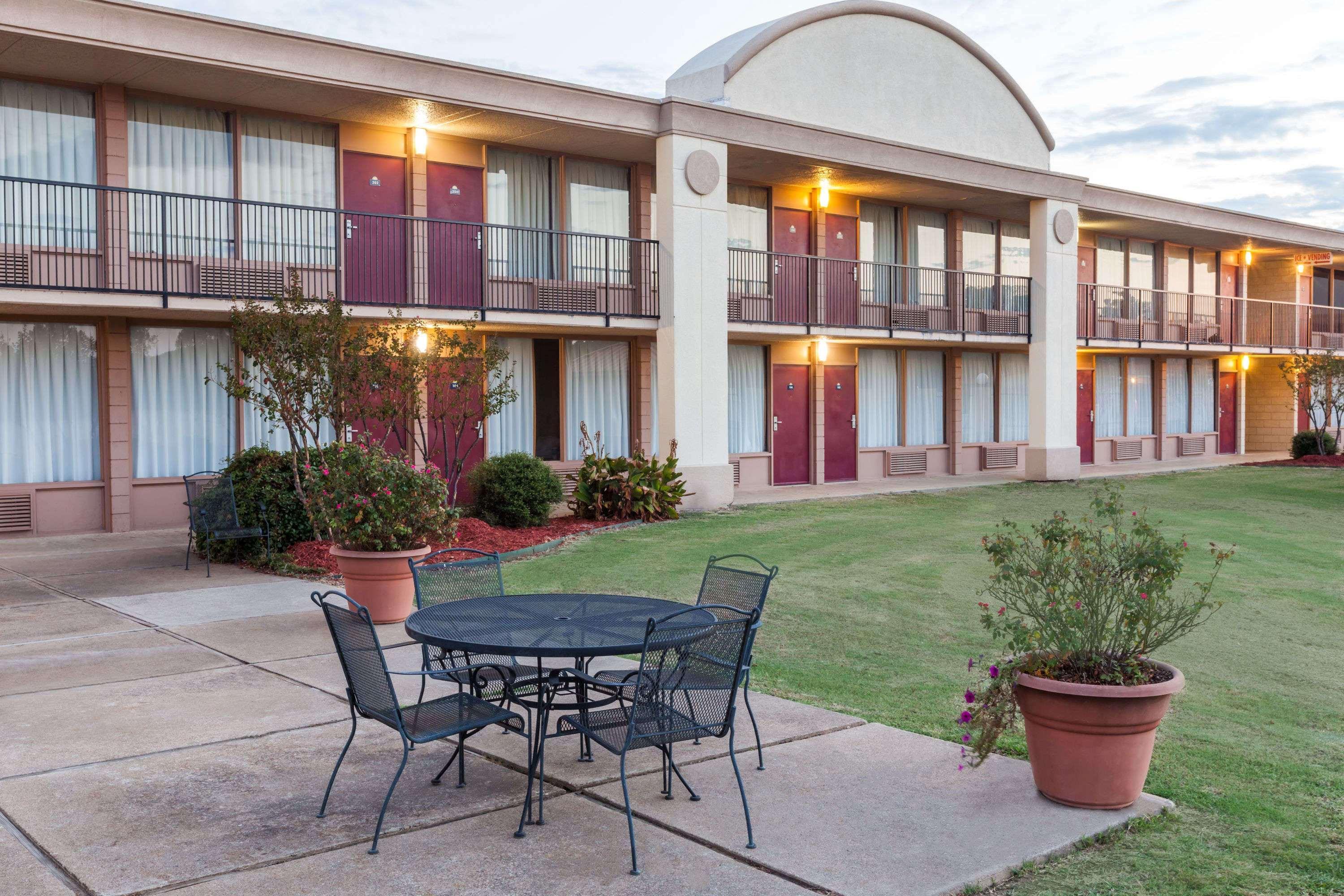 Days Inn By Wyndham Hillsboro Tx Exterior foto